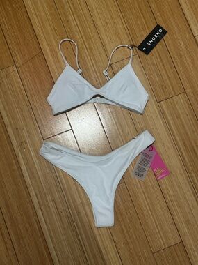 One﻿one White Ribbed Triangle Bikini Set   Lara top S, Heidi cheeky bottom M